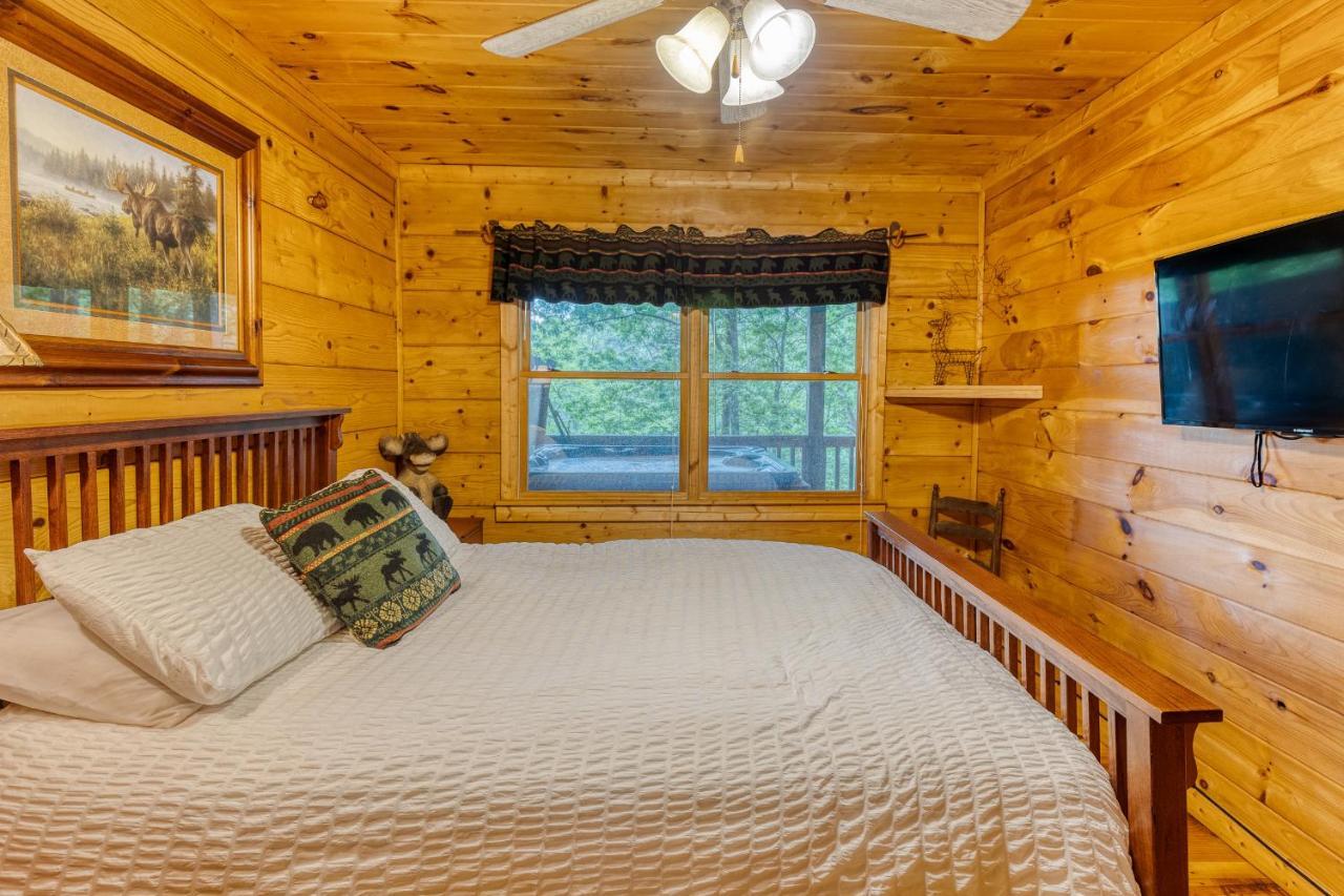 Secluded Sunrise Ridge-10 Min From Blue Ridge, King Beds, Hot Tub, 2 Porches, Fireplace Wood Burning, Mountain View, Cozy エクステリア 写真